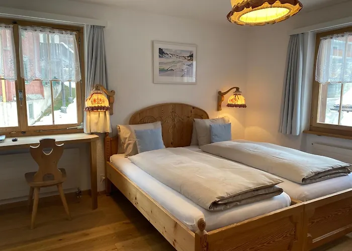 Hotel Garni Postigliun Andiast